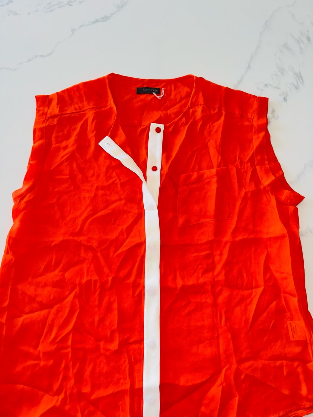 LOVE TOKEN SIZE L~ ORANGE SILK BLOUSE WITH WHITE TRIM SLEEVELESS BUTTON SHIRT